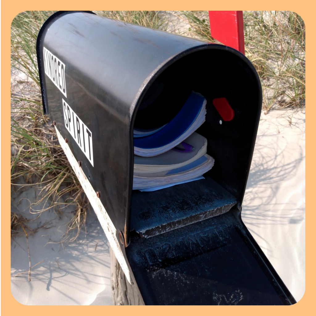 Open view of the Bird Island NC Kindred Spirit Mailbox ©AnchoredScraps